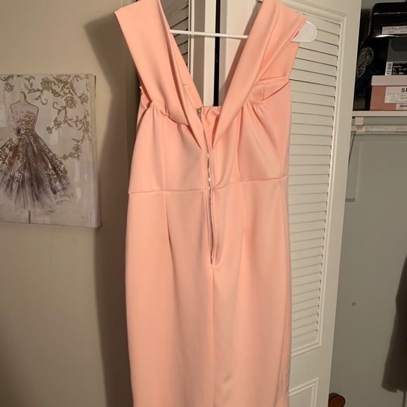 Beautiful pink dress - Picture 2 of 4